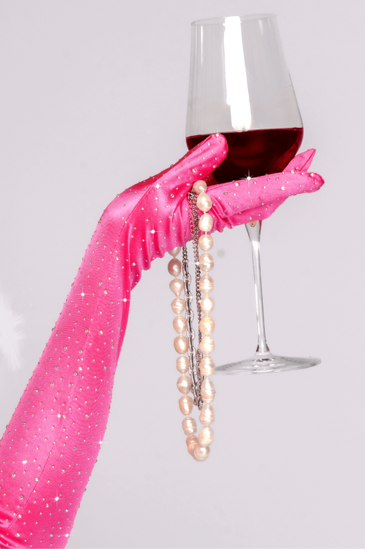 Une paire de gants satinés roses avec strass · Mapalé · vue 2