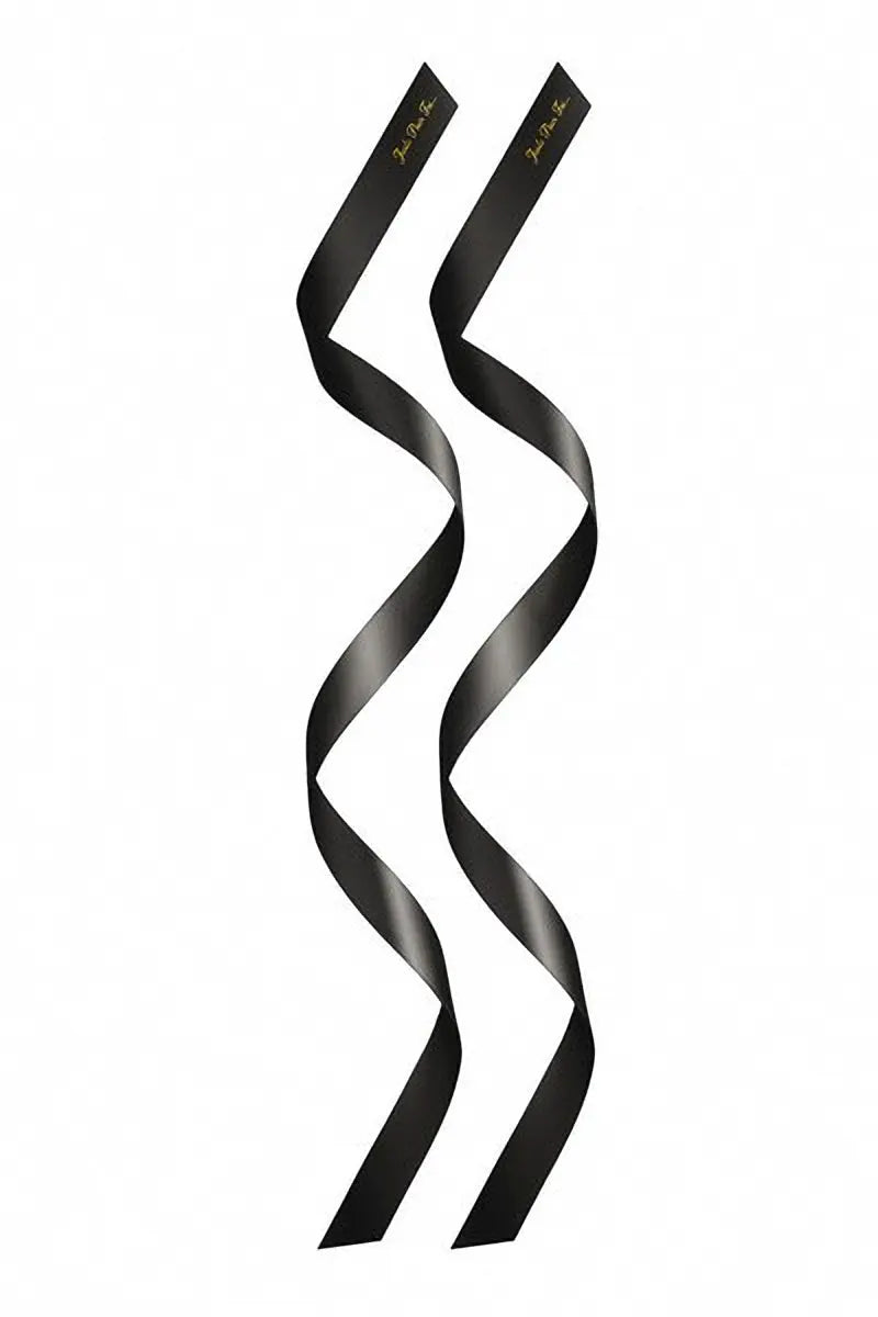 Découvrez le plaisir raffiné du bondage avec le pack 2 Liens BDSM en Satin Noir – Sweet Caress de 160cm de longueur et 7cm de largeur disponible chez LollyDoll