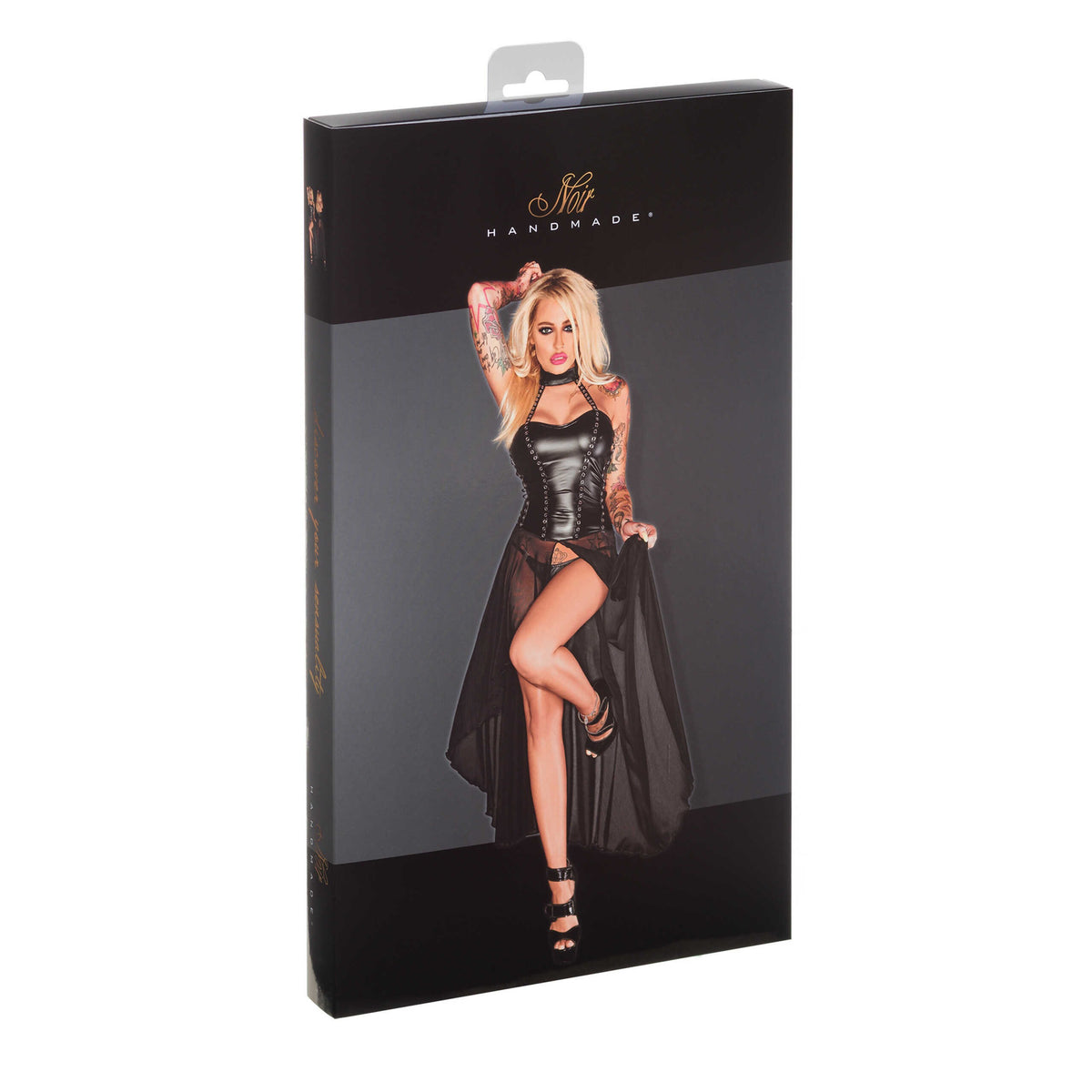 Powerwetlook robe en tulle · Noir Handmade · vue 3