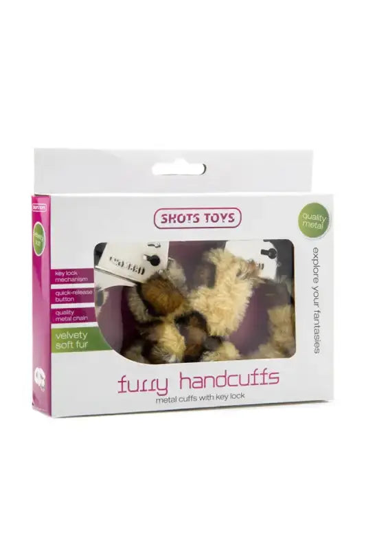 Menottes fourrure Shots Toys - menottes fantaisie avec fourrure douce, conçues pour des jeux de rôles coquins.