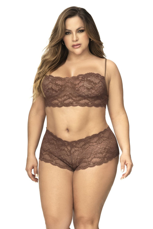 Ensemble 2 pièces en dentelle grande taille, top à bretelles et shorty couleur cacao · Mapalé