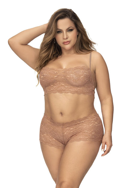 Ensemble 2 pièces en dentelle grande taille, top à bretelles et shorty couleur taupe · Mapalé
