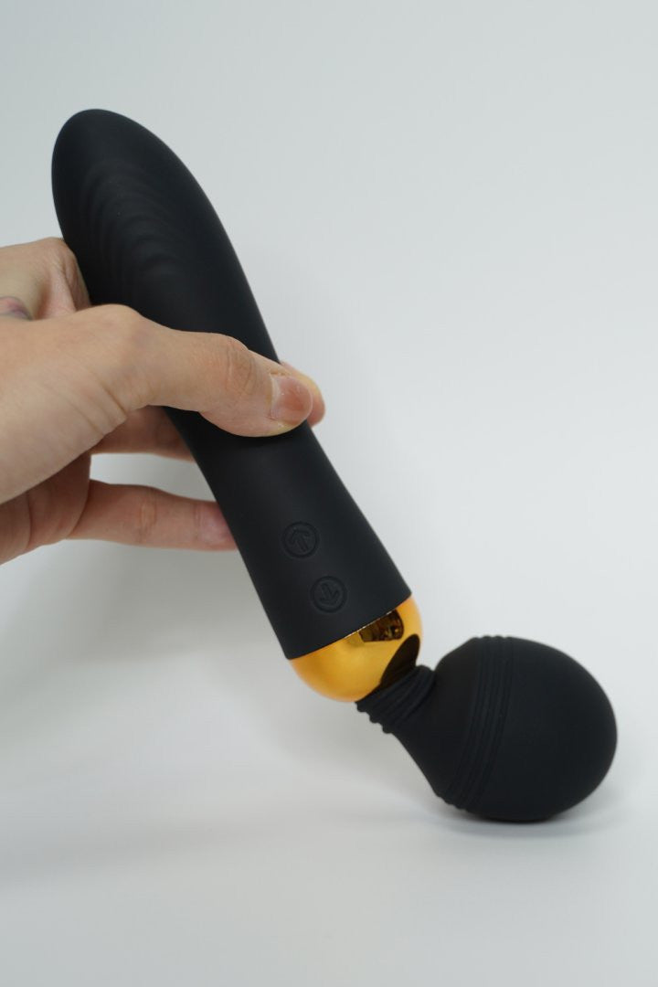 SHAKE Noir, Vibromasseur Wand USB en silicone médical avec 2 puissants moteurs indépendants · Coeur Ardent · vue 4