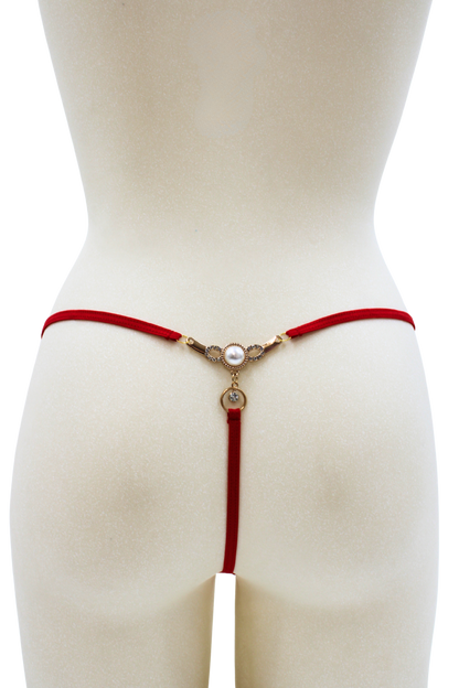 String rouge avec bijou perle strass dorés · Be Lily Panties · vue 3