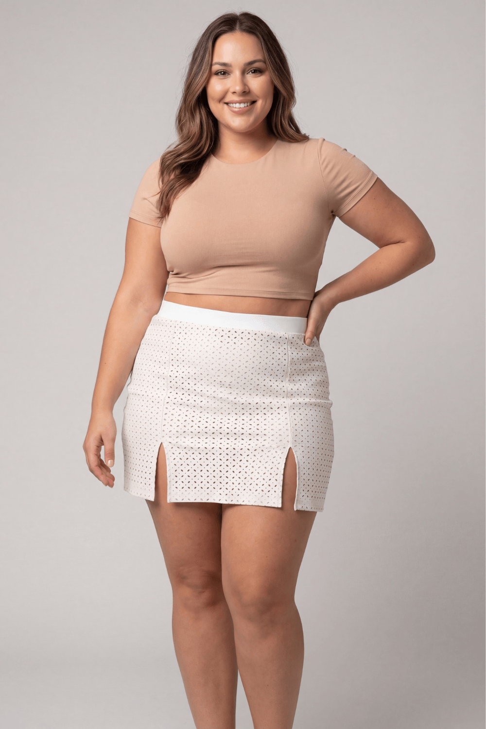 Jupe courte blanche Cassandra · Be lily Mode · vue 3