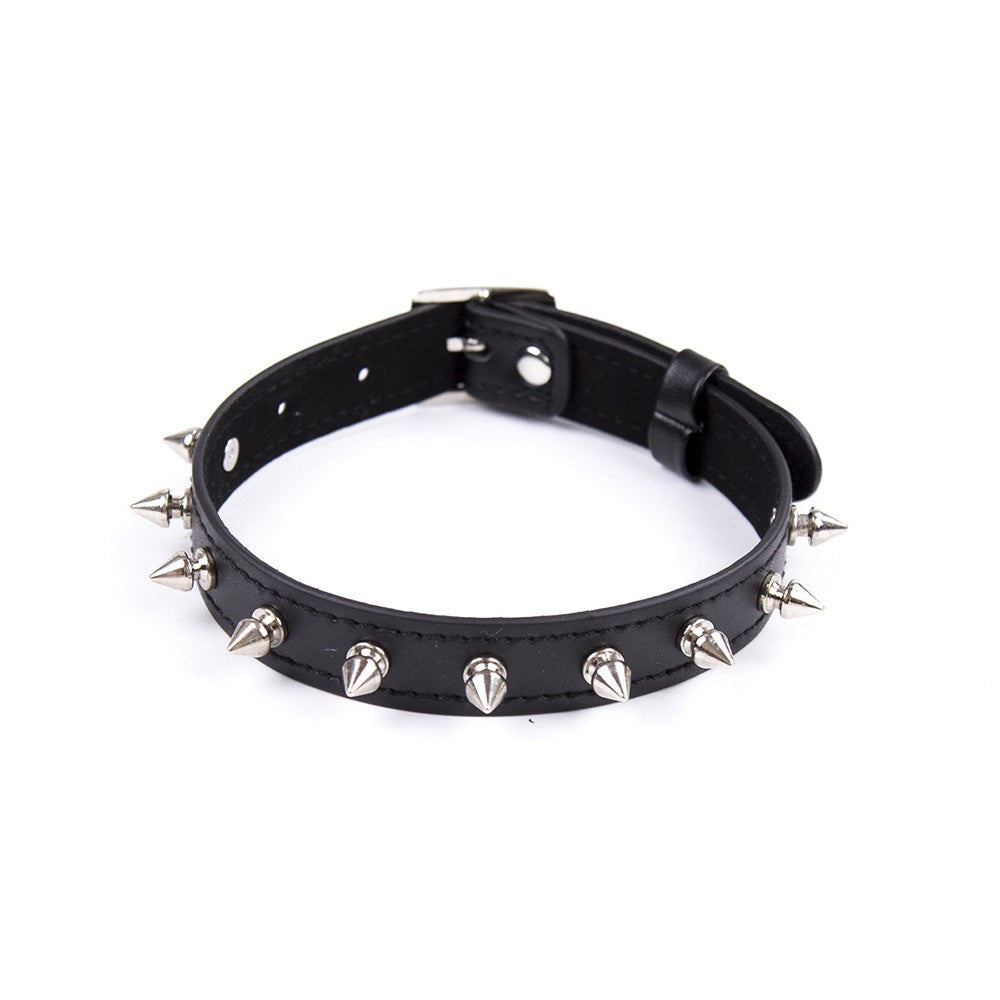 Collier réglable avec rivets en métal · Dreamy Fetish