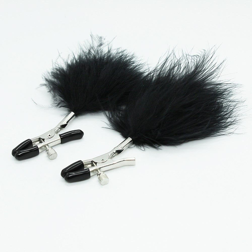 Pinces à seins avec plumes noires · Dreamy Fetish · vue 2