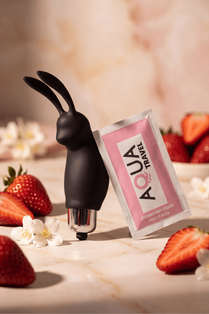 Mini Stimulateur Clitoridien Lapin Noir 1 dosette lubrifiant · Pocket Pleasure · vue 4