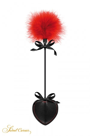 Tapette pique avec pompon rouge · Sweet Caress