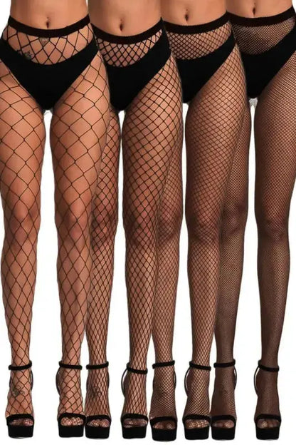 Collants résille sexy 4 pièces présentés sur un modèle en lingerie noire, mettant en valeur le style et la féminité.