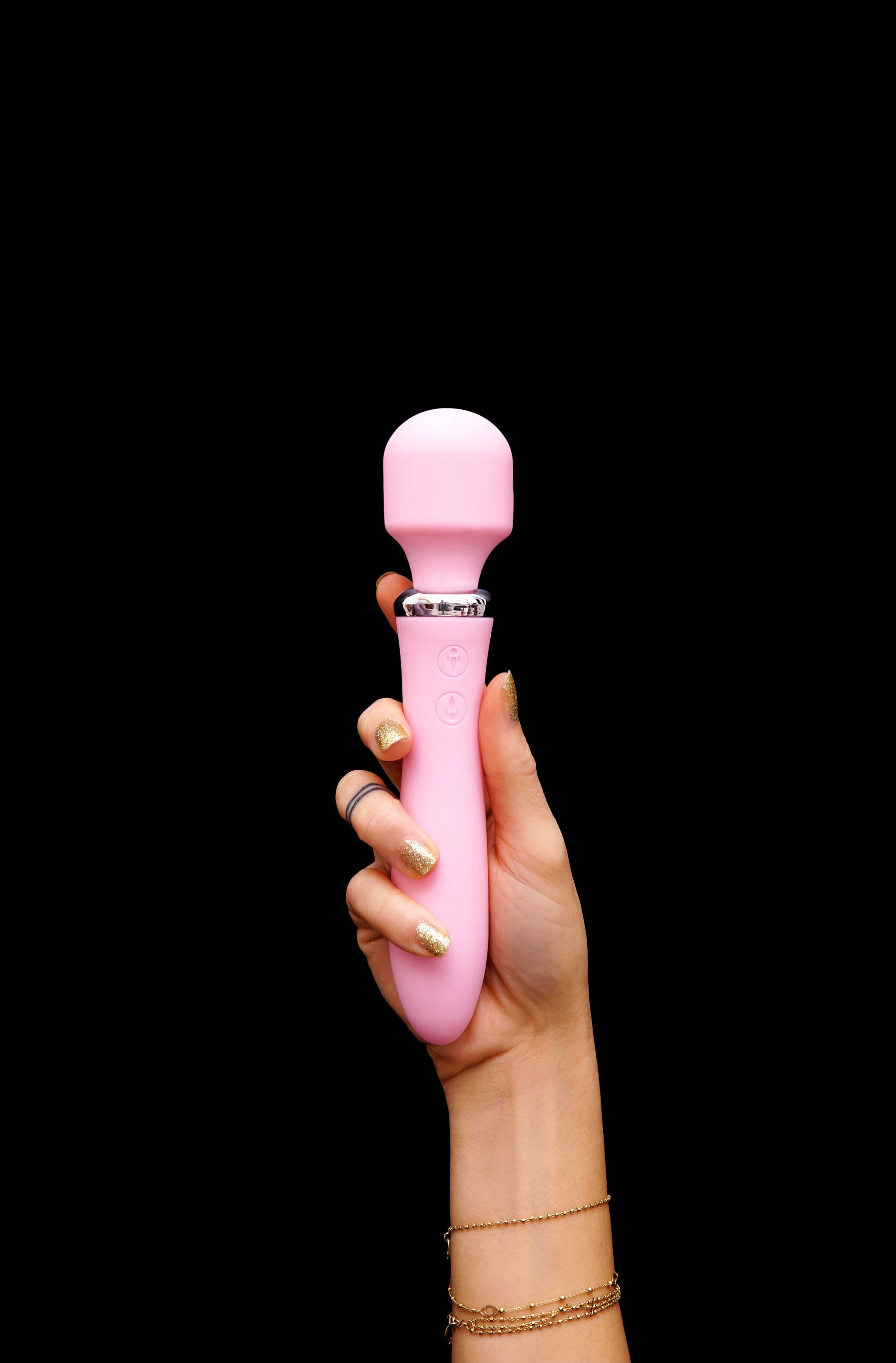 Powerful Wand Rose · Clara Morgane · vue 4