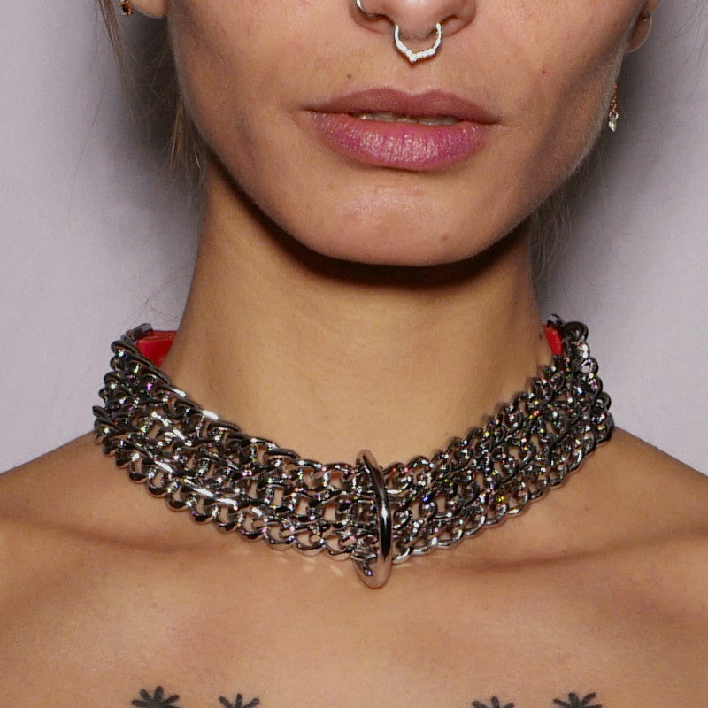 Collier Chaines cuir rouge · The Sinners