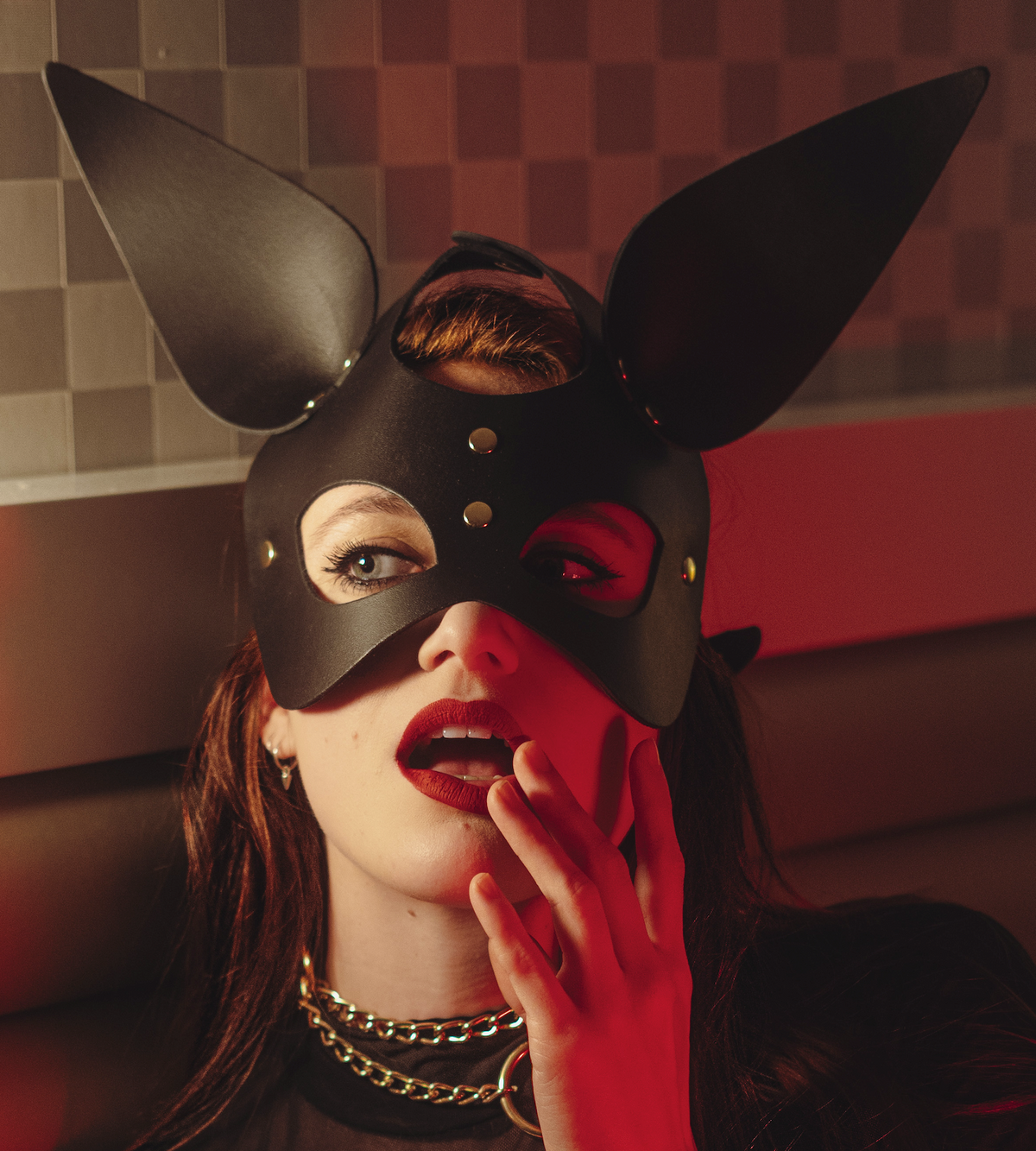 Masque Oreilles Lapin Noir et Gold · The Sinners