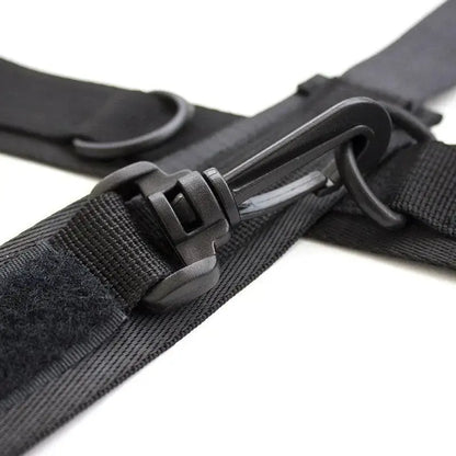 Détail des Menottes collier avec attache, accessoire pour amateurs de plaisir SM.