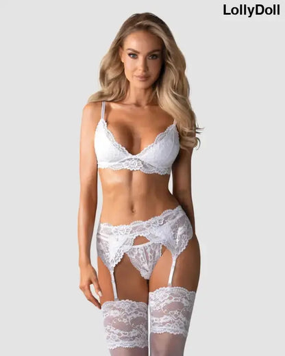 Séduire au meilleur prix avec cet Ensemble lingerie sexy à jarretelles 3 pièces blanc, parfait pour séduire! Disponible chez LollyDoll.