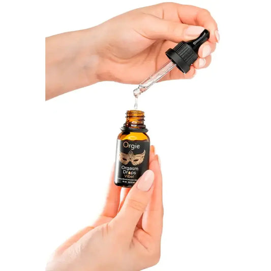 Ce Gel d'excitation embrassable unique offre une expérience sensorielle inédite en combinant des effets de chaleur, de fraîcheur et des sensations vibrantes. Appliqué directement sur le clitoris, ce gel intime favorise des orgasmes plus intenses et une libido accrue disponible chez LollyDoll