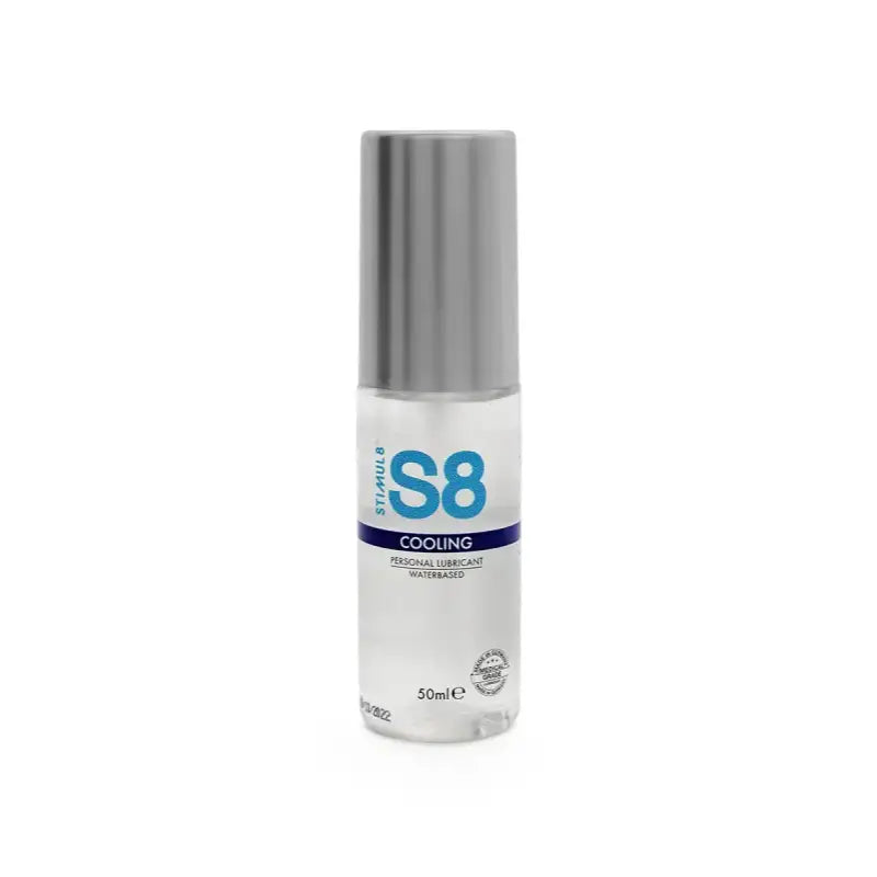 Le Lubrifiant rafraichissant intime S8 Cooling Lube de la marque Stimul8 (S8) 50ml est l'allié idéal pour ceux qui recherchent à la fois confort et sensation intense lors de leurs moments intimes, disponible chez LollyDoll
