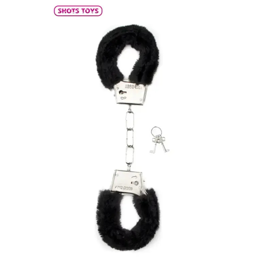 Menottes fourrure Shots - noir avec chaînes en métal et clé, accessoires pour des jeux coquins