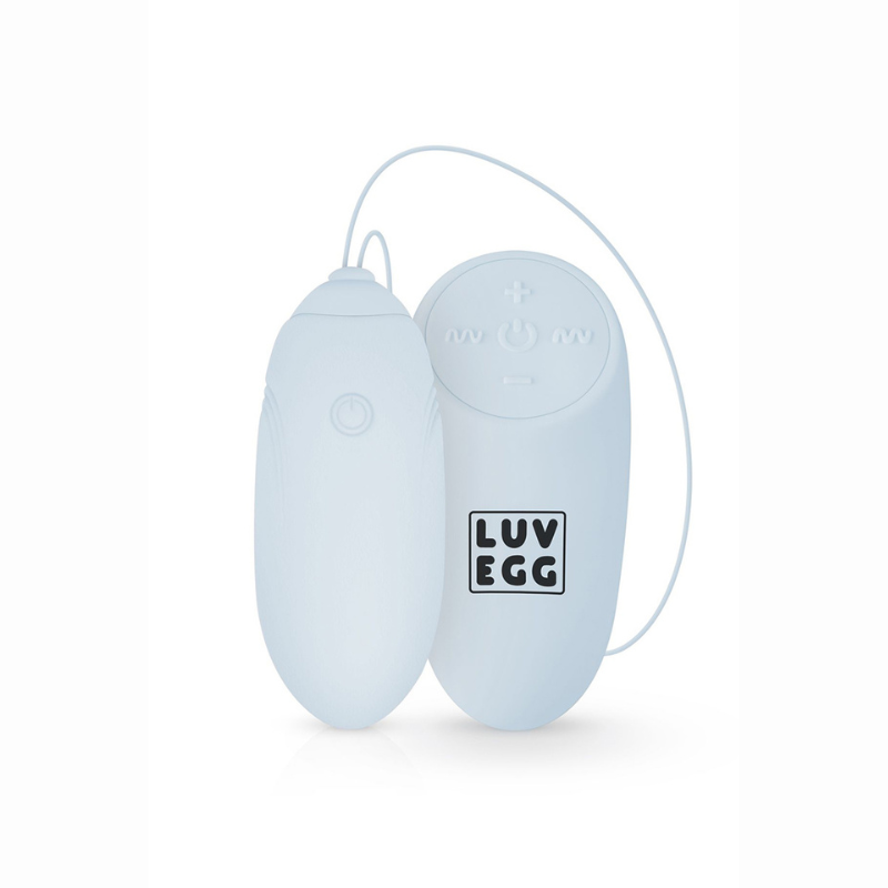 Oeuf vibrant waterproof rechargeable bleu LUV EGG – vue ensemble oeuf silicone médical et télécommande sans fil