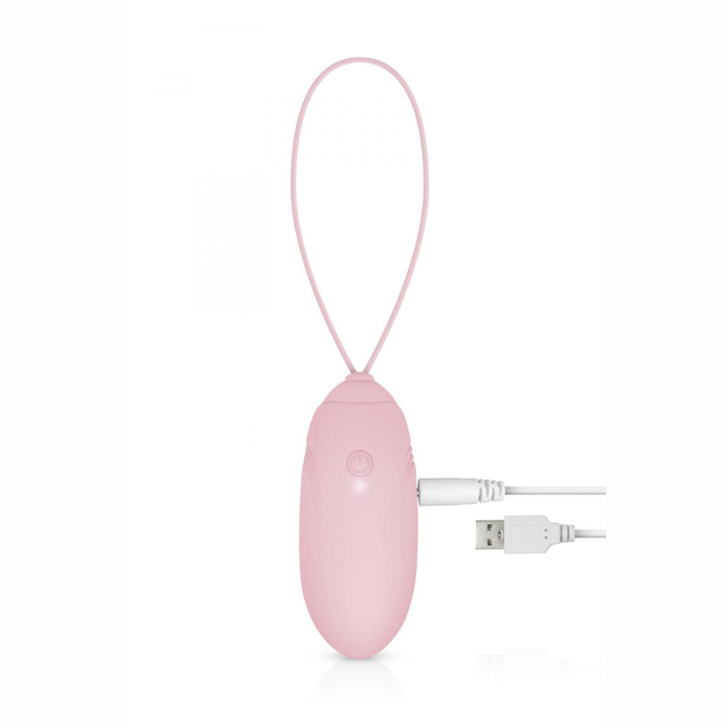 Oeuf vibrant télécommandé débutante LUV EGG rose – détail texture silicone médical doux et cordon de retrait