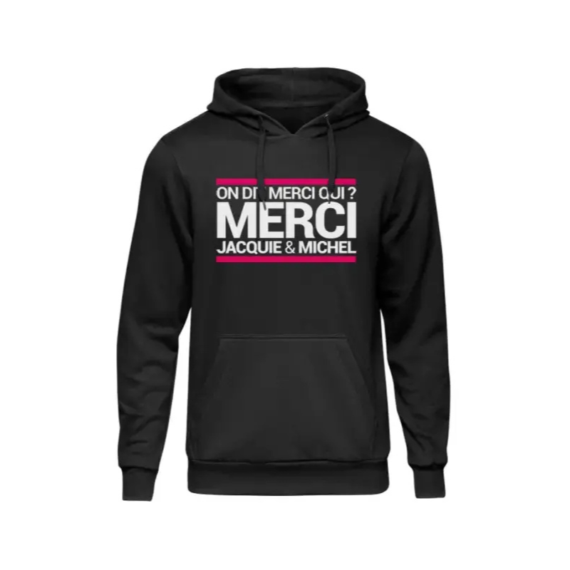 Sweat humoristique noir Logo rectangle "On dit merci qui ?"  imprimé sur la poitrine, capuche doublée avec lien coulissant : pratique pour vous protéger du ventPoche kangourou plaquée : idéale pour garder vos mains au chaudBords élastiqués aux poignets et à la base : pour un ajustement parfait et une meilleure protection contre le froid.
