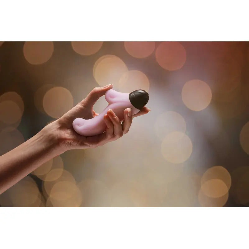 Elégant compact et puissant ce mini vibromasseur rabbit saura vous satisfaire en toutes circonstances chez LollyDoll votre fournisseur de plaisir
