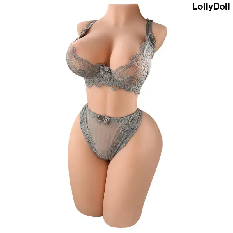 Petite Poupée Sexuelle en lingerie délicate avec soutien-gorge et culotte sexy sur LollyDoll
