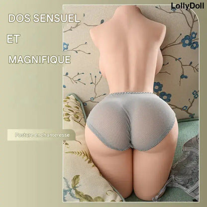 Image de la Petite Poupée Sexuelle montrant un dos sensuel et magnifique, mettant en avant son réalisme et son allure séduisante.