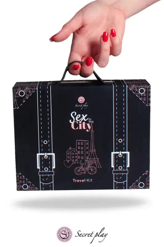 Kit de jeu de société coquin érotique de voyage noir en forme de valise chez LollyDoll