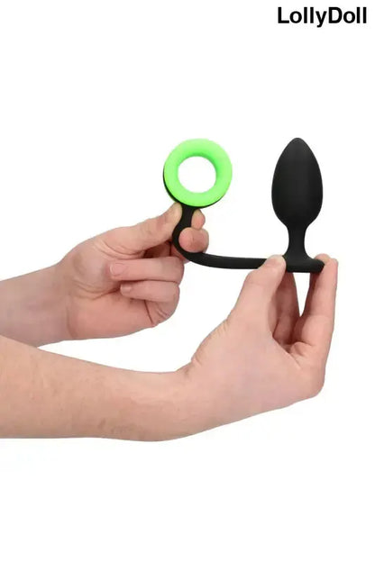 Plug anal en silicone noir et  cockring vert phosphorescent Plug avec cockring phosphorescent sur LollyDoll