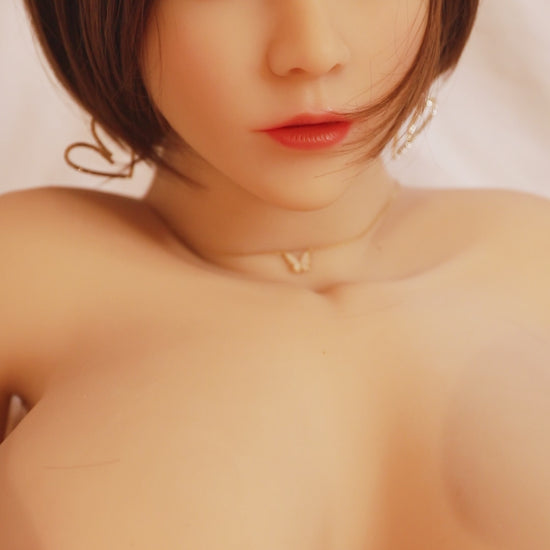 Claire Poupée sensuelle intime réaliste au visage doux et pas chère dispo chez lollydoll