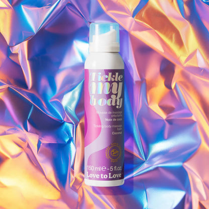 Mousse massage crépitante érotique coco Tickle My Body — texture effervescente appliquée sur peau