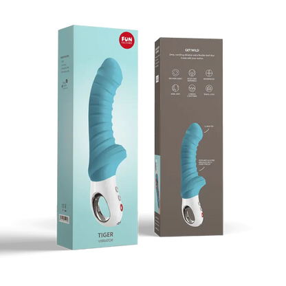 Tiger – Vibromasseur et stimulateur de point G strié Pétrole, un bijou de technologie sensuelle conçu pour des sensations puissantes, profondes et inoubliables.disponible au meilleur prix chez LollyDoll votre fournisseur de plaisir